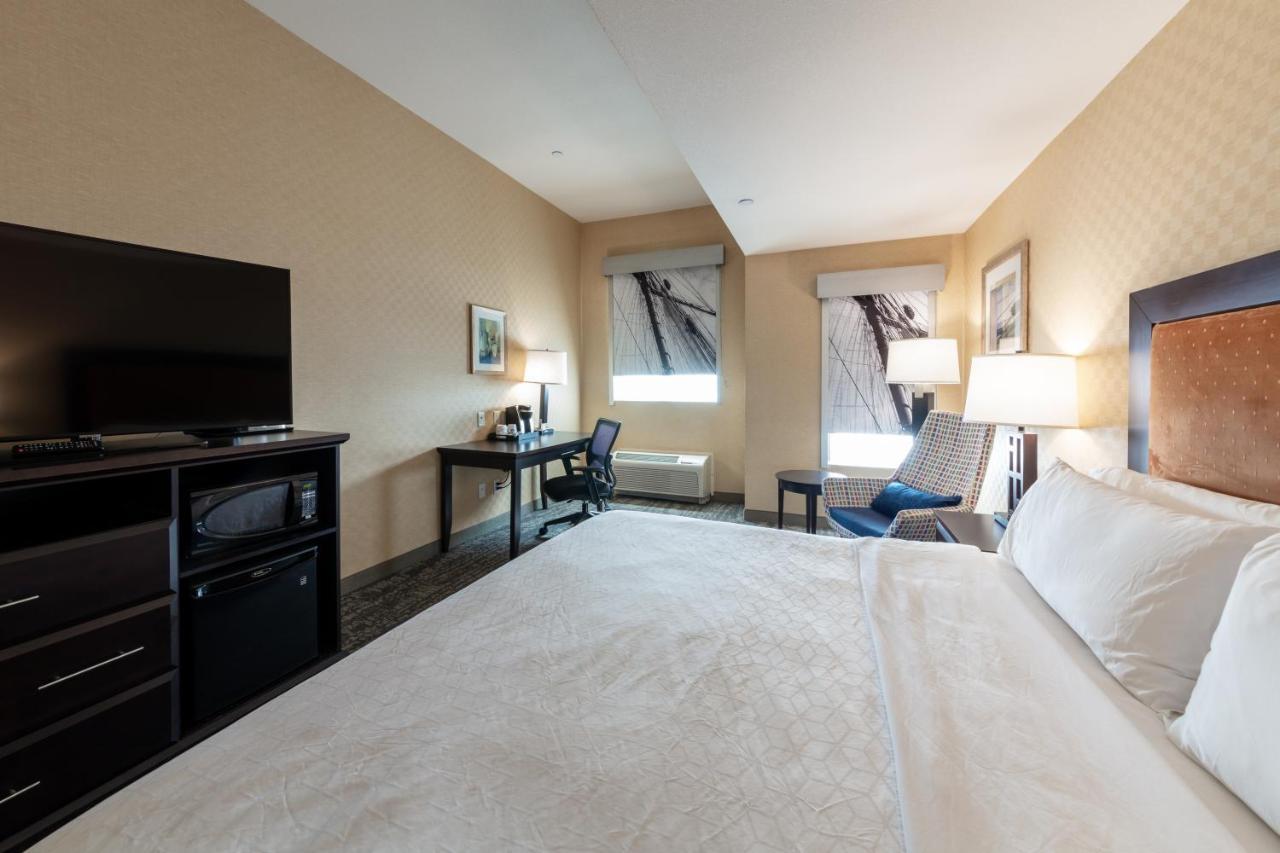 Holiday Inn Express & Suites Riverport Richmond By Ihg Bagian luar foto