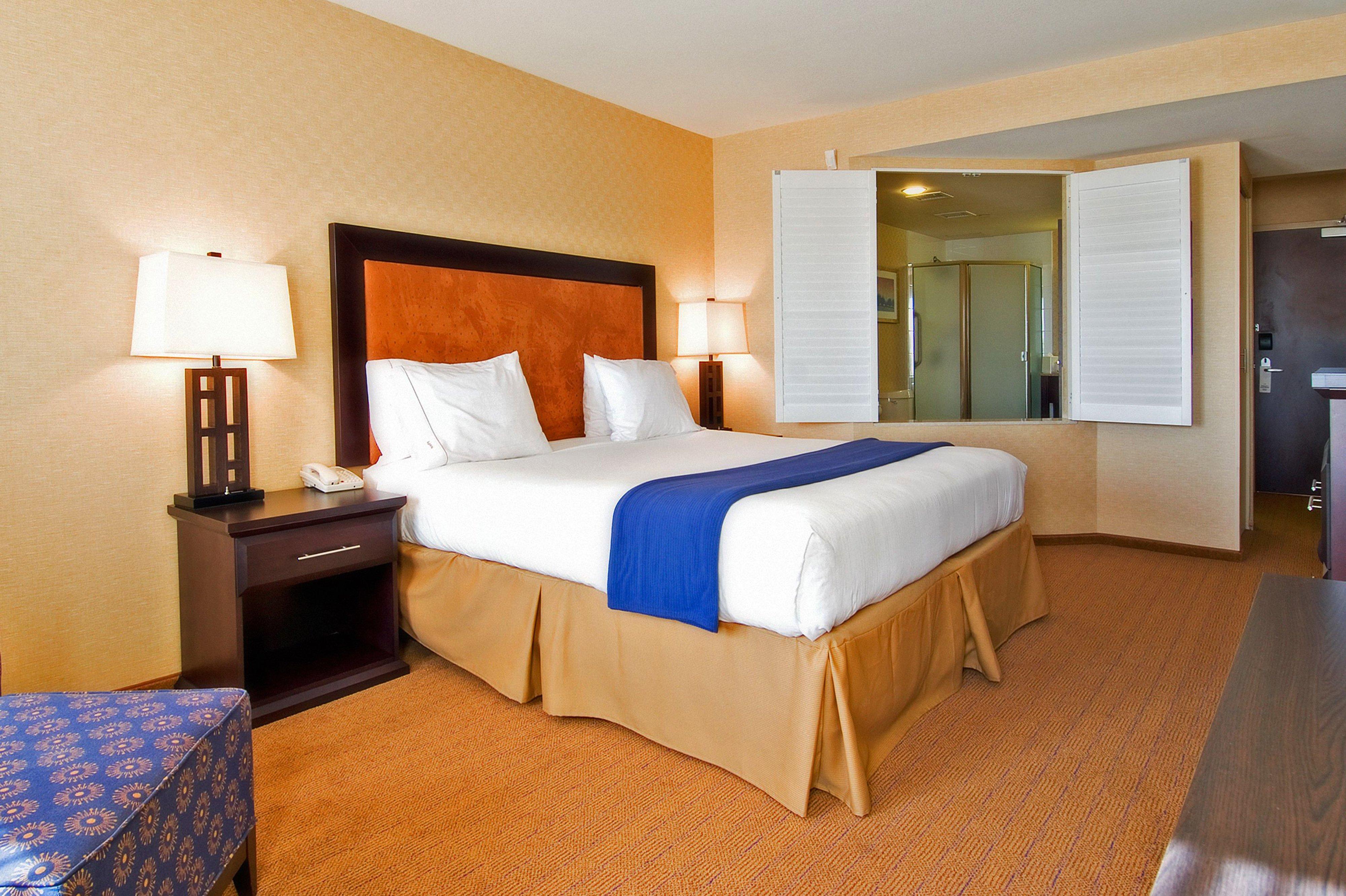Holiday Inn Express & Suites Riverport Richmond By Ihg Bagian luar foto