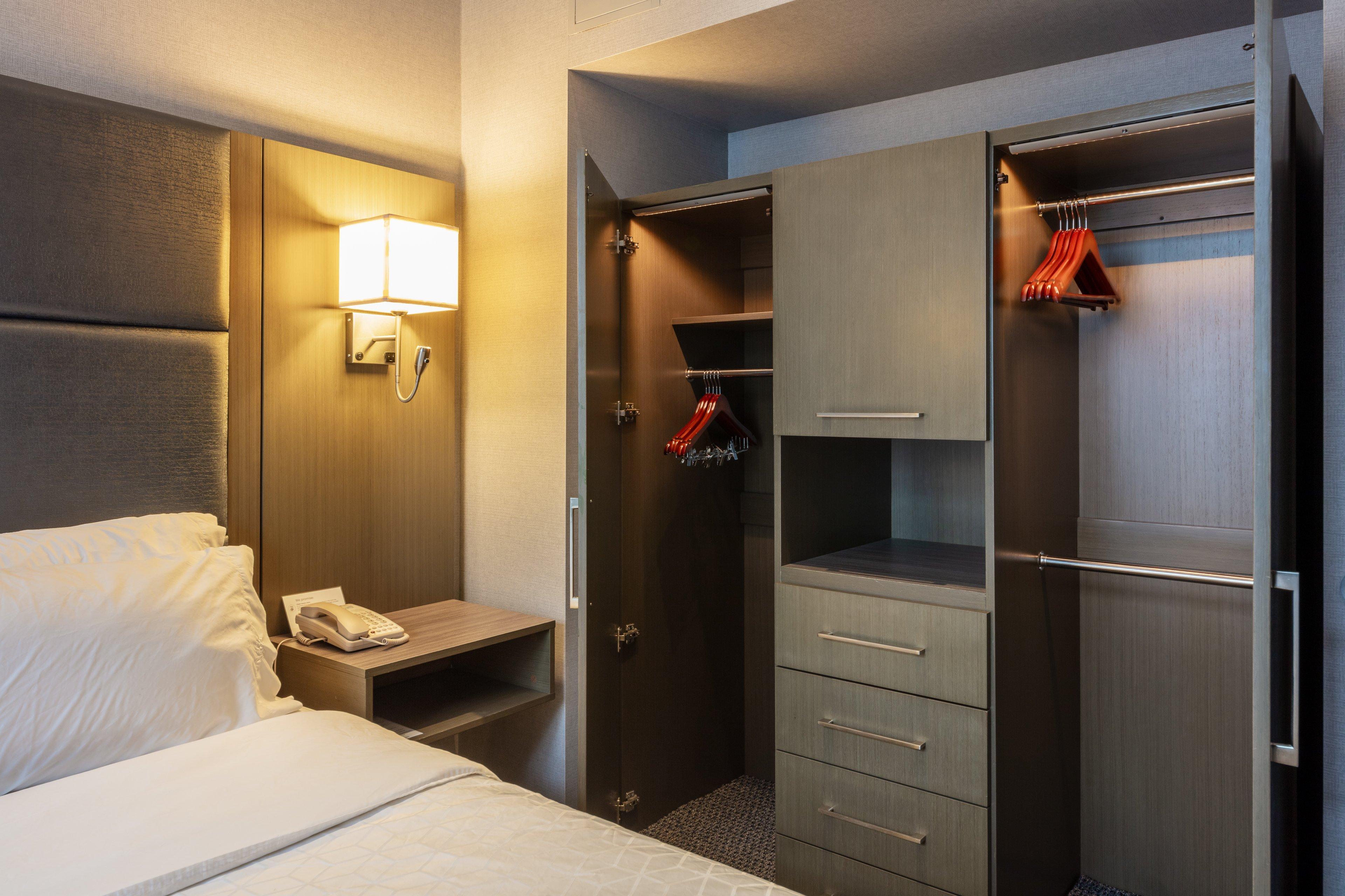 Holiday Inn Express & Suites Riverport Richmond By Ihg Bagian luar foto