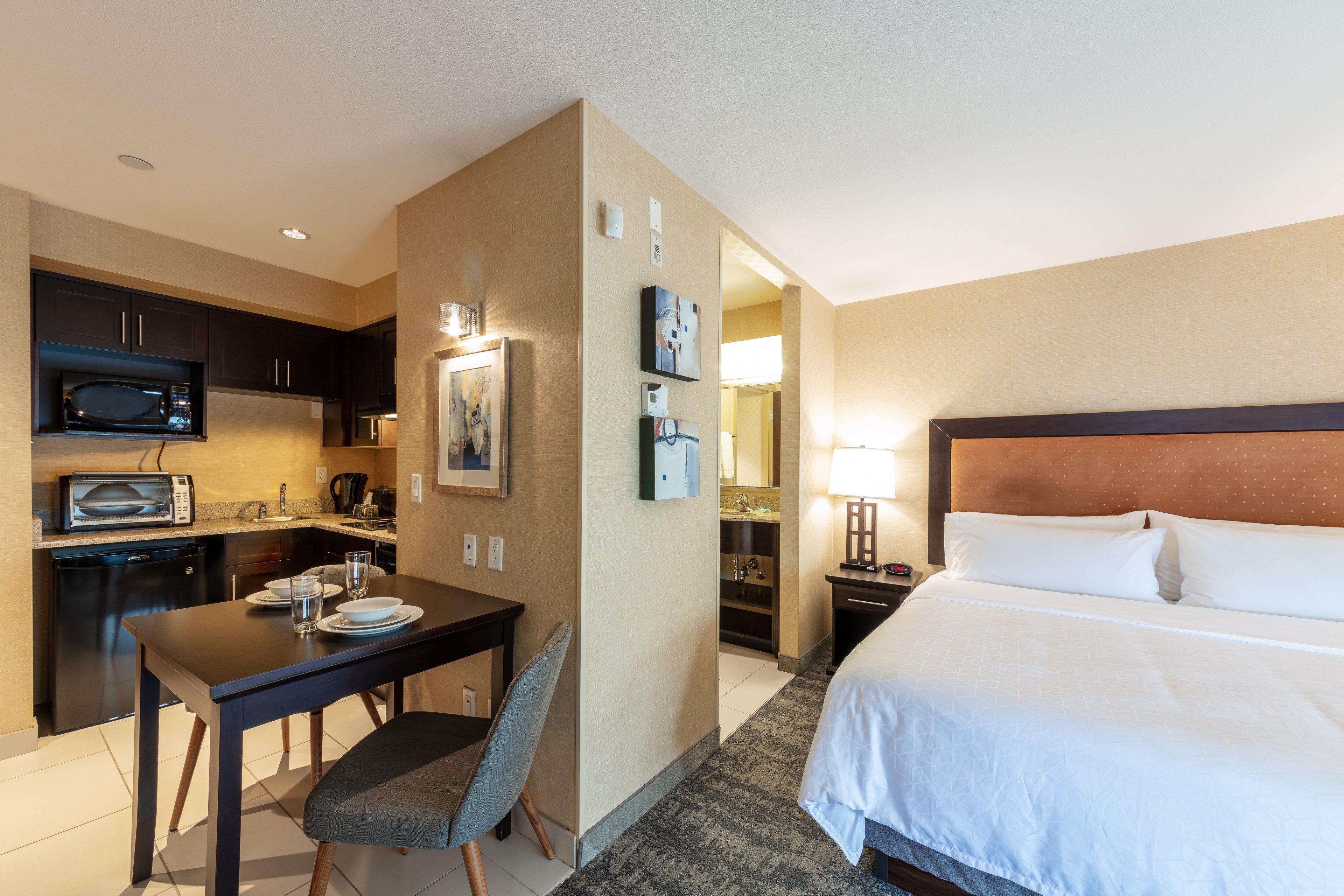 Holiday Inn Express & Suites Riverport Richmond By Ihg Bagian luar foto