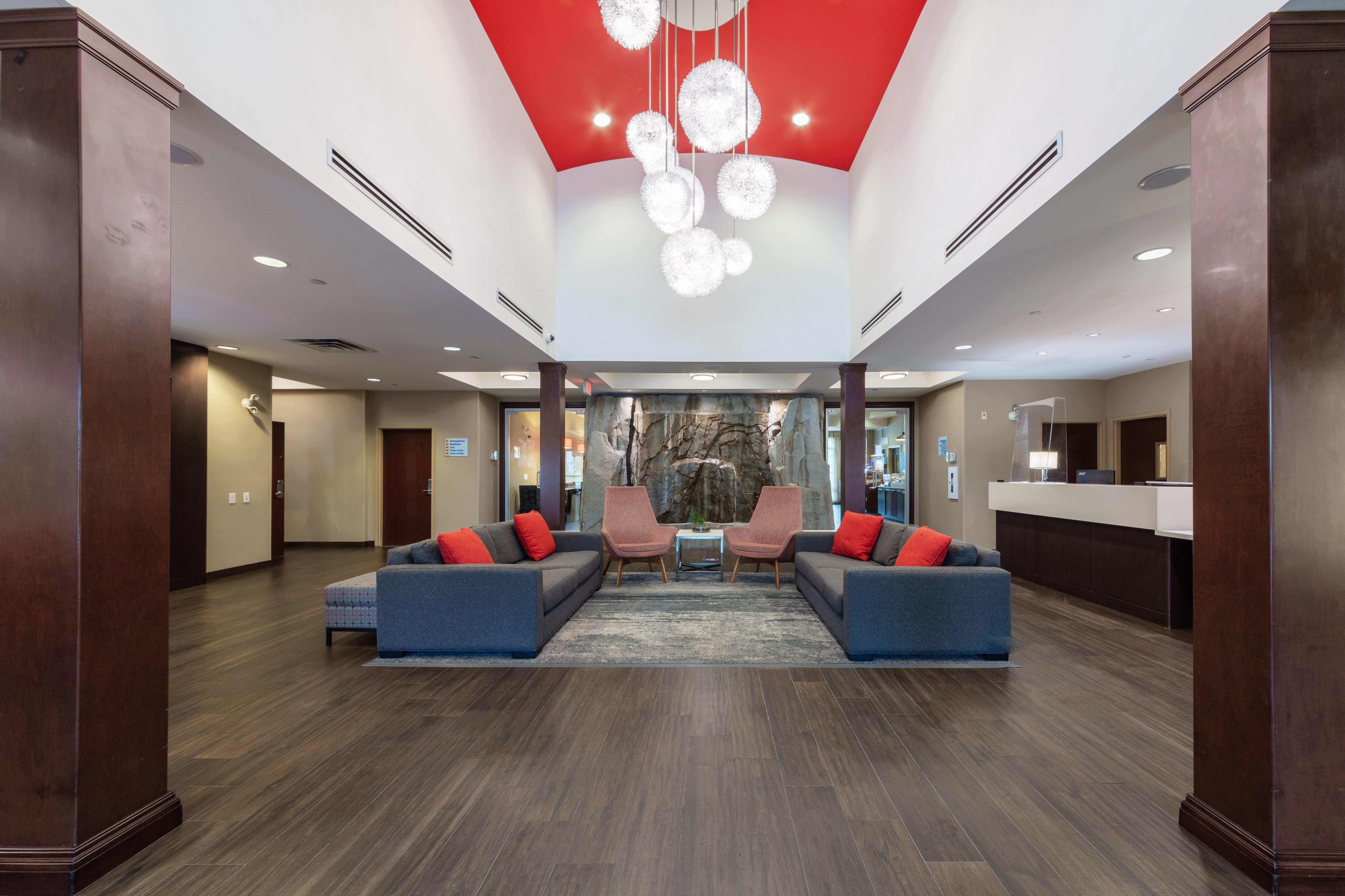 Holiday Inn Express & Suites Riverport Richmond By Ihg Bagian luar foto